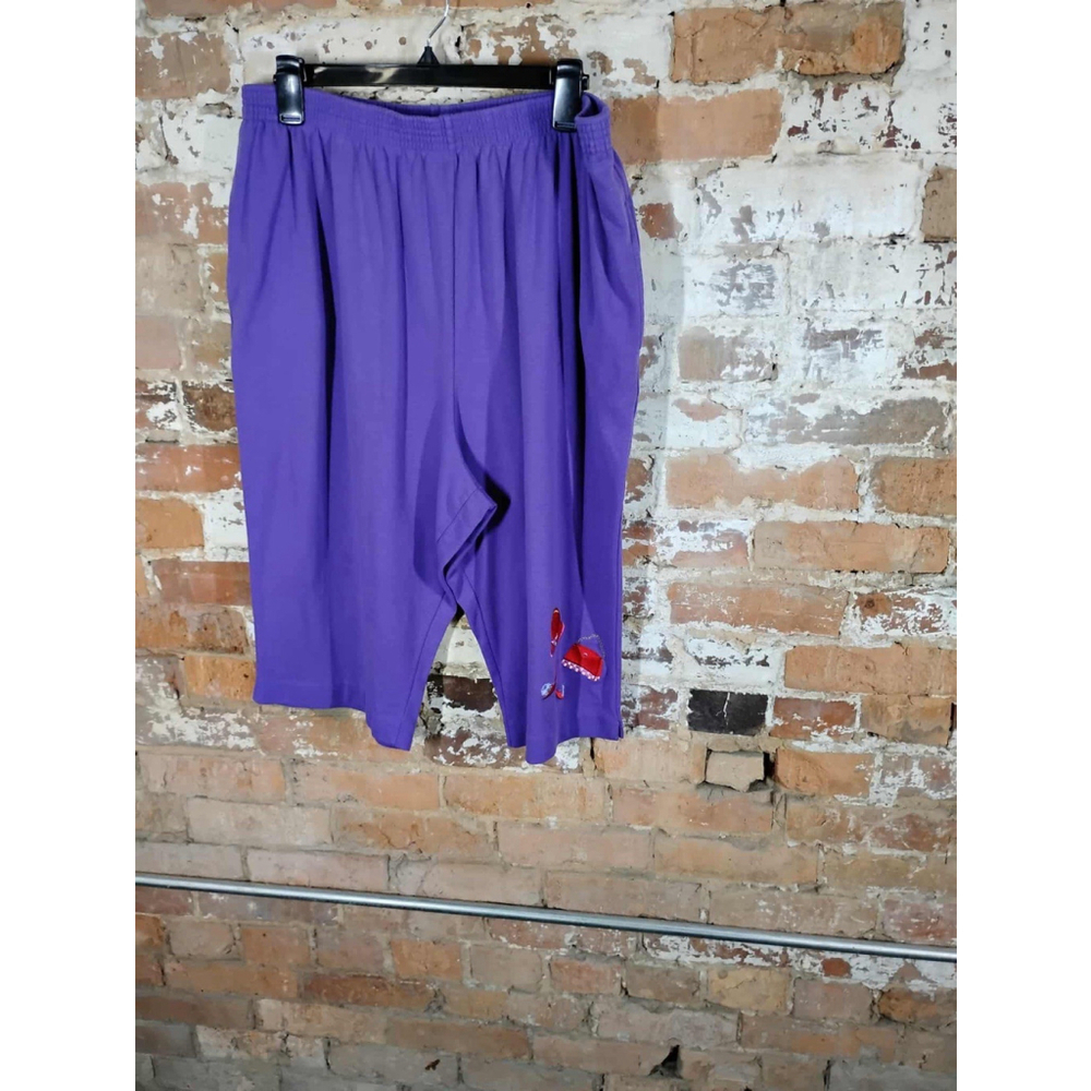 NEW WOMENS Bon Worth "RED HAT" PURPLE KNIT PULL ON CAPRI PANT W/ POCKETS